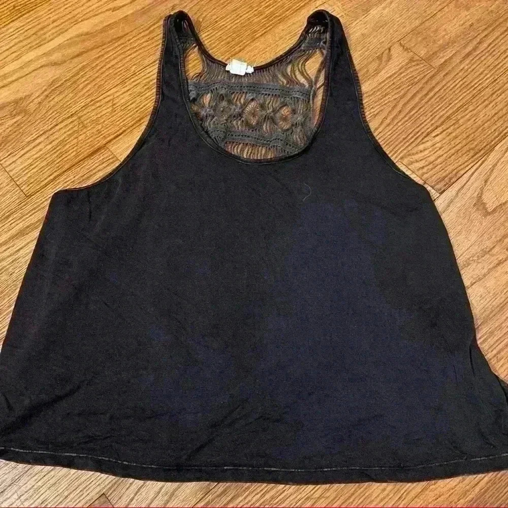 Garage tank top black women M crochet